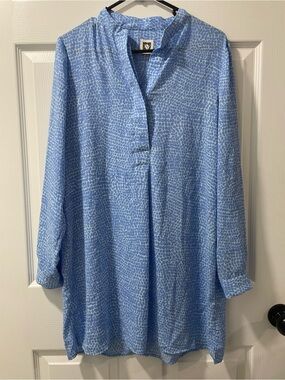 Anne Klein Light Blue Abstract Print Top over size